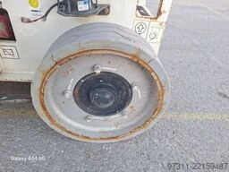JLG 2032ES