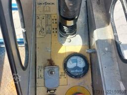 SkyJack SJ12