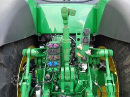 John Deere 8400R