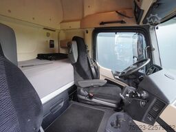 Mercedes-Benz Actros 1943 tractor unit