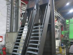  mit Treppe