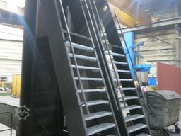  mit Treppe