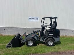 Giant D263SW / G1500 xtra kniklader 290 uur!