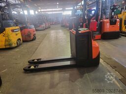 BT LWE 200 // Niederhubwagen // Elektro // 1378 Betri