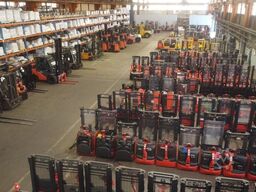 Linde H30-T01 // Baujahr 2022 // 3,2 Betriebsstunden //