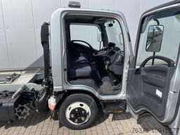 ISUZU NMR Autom. Rechtslenker, Sinkkastenreiniger, Kip