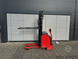 Linde L14i mit Initialhub