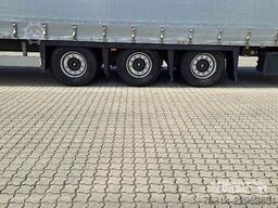 Schmitz Cargobull Curtainsider Mega Getränke