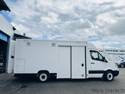 Mercedes-Benz Foodtruck, Imbisswagen, Food Truck mit neuer Küche und Ausstattung