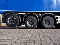 Mercedes-Benz Arocs 4745 10X4 ASFALTKIPPER