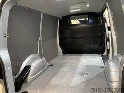 Volkswagen Transporter 2.0 TDI L1H1 150 PK Automaat / Airc...