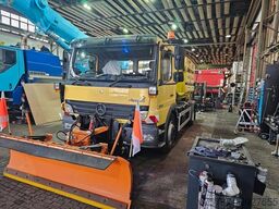 MERCEDES-BENZ 1518 Haken mit Winterdienst + Kehrausrüstung kom