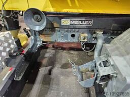 MERCEDES-BENZ 1518 Haken mit Winterdienst + Kehrausrüstung kom