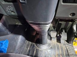 MERCEDES-BENZ 1518 Haken mit Winterdienst + Kehrausrüstung kom