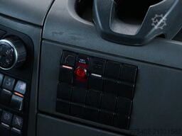 MAN TGS 35.480 8X2-6/ HMF 2620/ ABROLLER+KRAN/ REMOTE