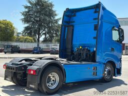 Iveco S-WAY 570
