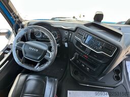 Iveco S-WAY 570