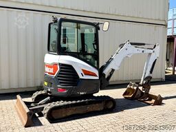 BOBCAT E26 / 2021 BJ / 2 x Löffel / 2.187