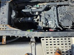 IVECO 490 S-Way mit kleinem Unfallschaden, Retarder