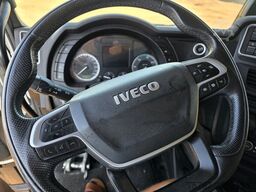 IVECO 490 S-Way mit kleinem Unfallschaden, Retarder