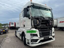 MAN TGX 18.510 beschädigt /damaged