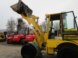 Liebherr L506 mit Palettengabel + Schaufel