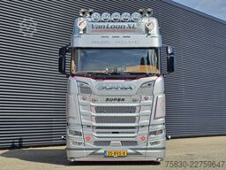 Scania R590 V8 6X4 / 2 TANKS / NL TRUCK! 80T