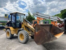 CATERPILLAR 908 Radlader 2xSchaufel Gabel