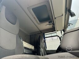 DAF CF 370 FA / 698 dkm / Curtainside / Loadlift / ...