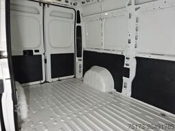 PEUGEOT Boxer HDi 333 L2H2 S&S Pro Klima