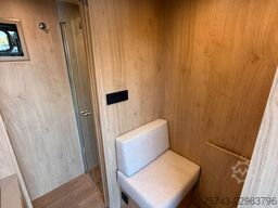  STX Trailer  4 Pferde Wohnung, Dusche, Neu