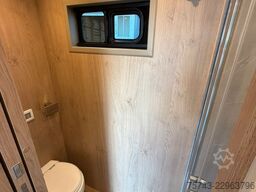  STX Trailer  4 Pferde Wohnung, Dusche, Neu