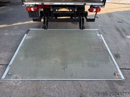 MERCEDES-BENZ ATEGO 818 L Koffer 7,30 m LBW 1 T*Seitentür