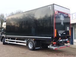 Volvo FM 330 Bakwagen + Laadklep DHollandia 2000 kg