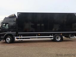 Volvo FM 330 Bakwagen + Laadklep DHollandia 2000 kg