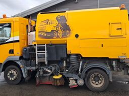 DAF LF met Johnston VS501