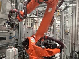 KUKA KR180 R2900-2 / FLR