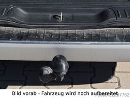 MERCEDES-BENZ Vito Tourer 116 CDI/BT RWD lang Pro 9 Sitzer AHK