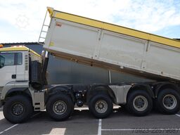MAN TGS 49.460 10x8 tipper 413.700km