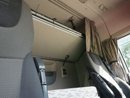 DAF XF 510 8x2 20FT container transport truck