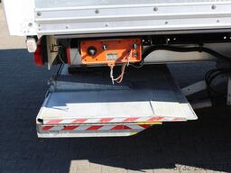 Mercedes-Benz Antos 1830 E6 Koffer 7,7m   LBW   Rolltor