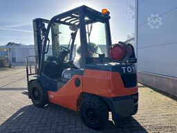 Toyota 02-8 FGF 30, Demo