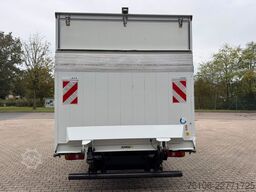 FUSO Canter 7C15 Koffer mit Ladebordwand