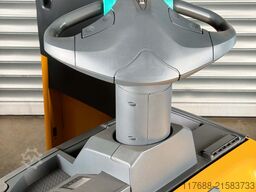 Jungheinrich ERE 225 - Service Neu - Lithium Schnellladegerät