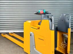 Jungheinrich ERE 225 - Service Neu- 2.400mm Gabeln-Batterie 84%