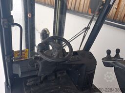 Linde H 25 Diesel Triplex