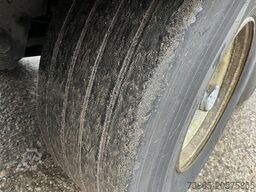 Schmitz Cargobull SKO 24 Cool / Carrier Vector 1850 / 2x Liftas /...