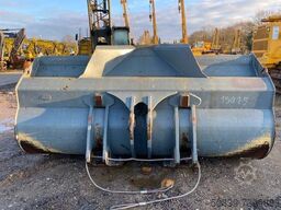 Liebherr (1884) L 586 Schaufel / bucket