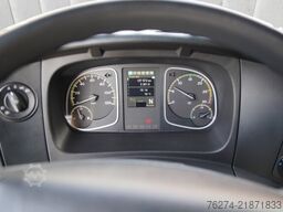 Mercedes-Benz Atego 816 4x2 Automatik Junge Koffer LBW