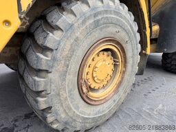 CAT 725